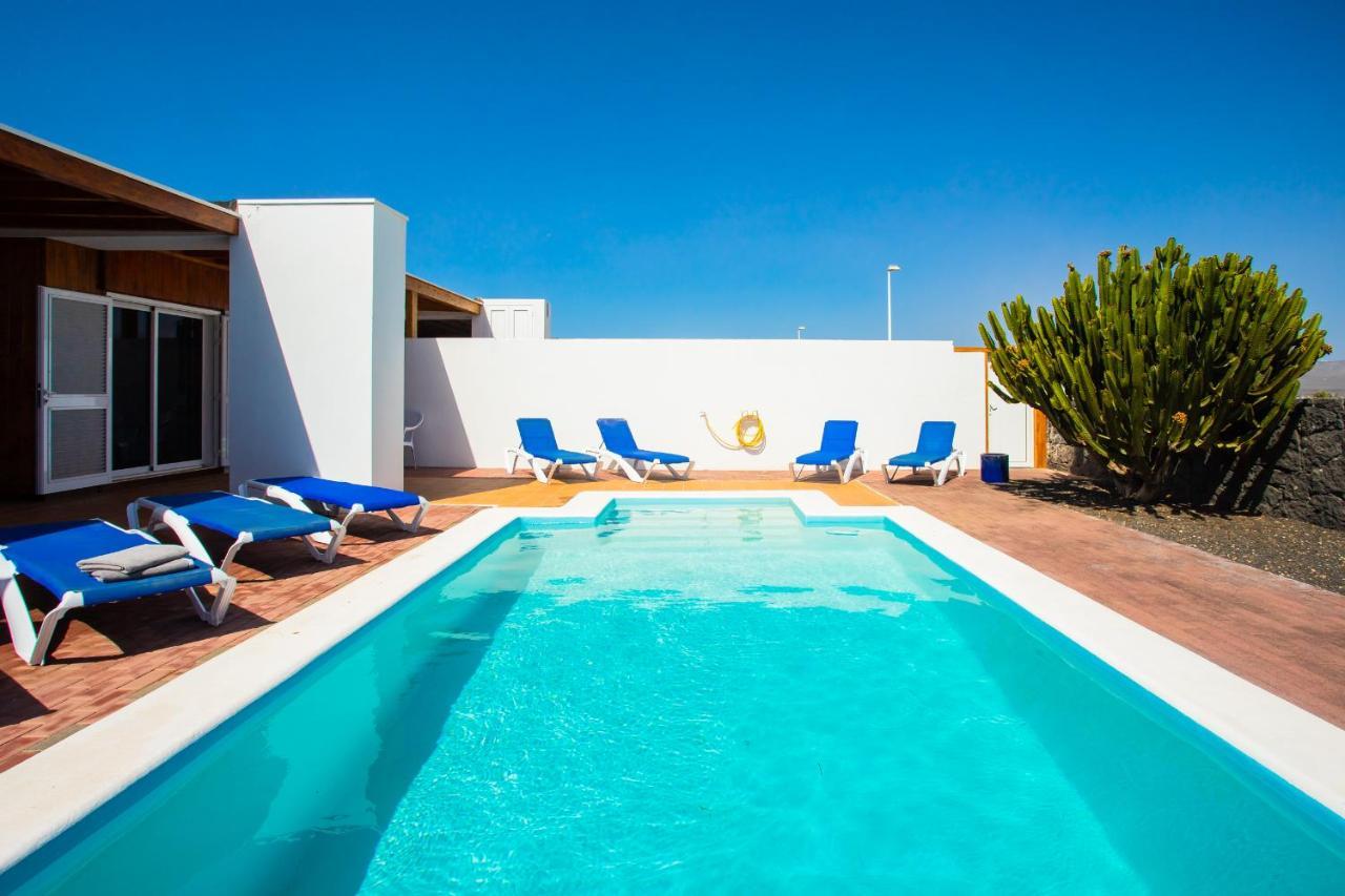 Villa Aleksandra Playa Blanca  Extérieur photo